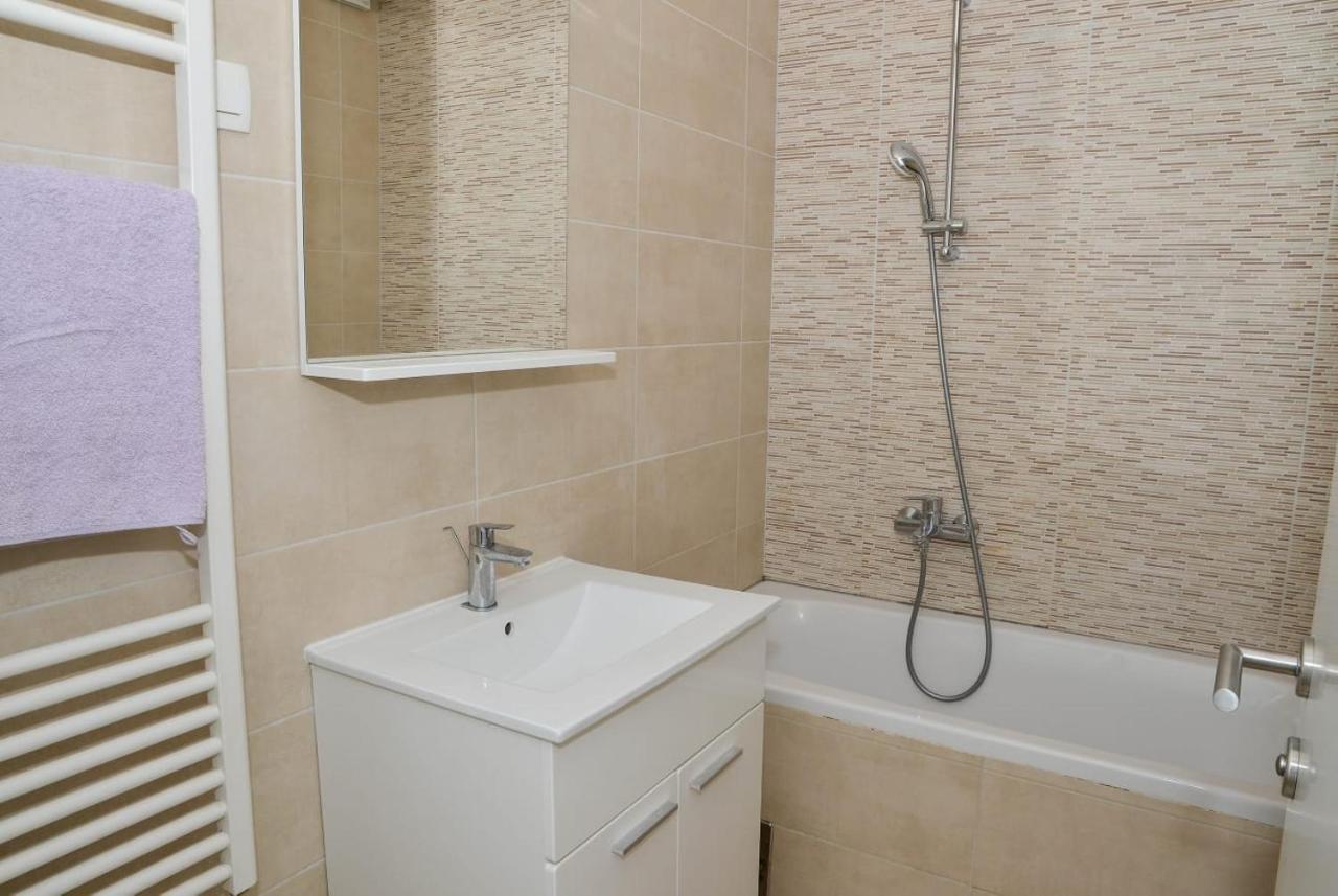 Apartment Leon Sa Privatnim Parkingom Zadar Exterior foto